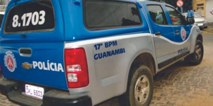 Guanambi: mulher em visível estado de embriaguez é presa por desacatar Policial Militar