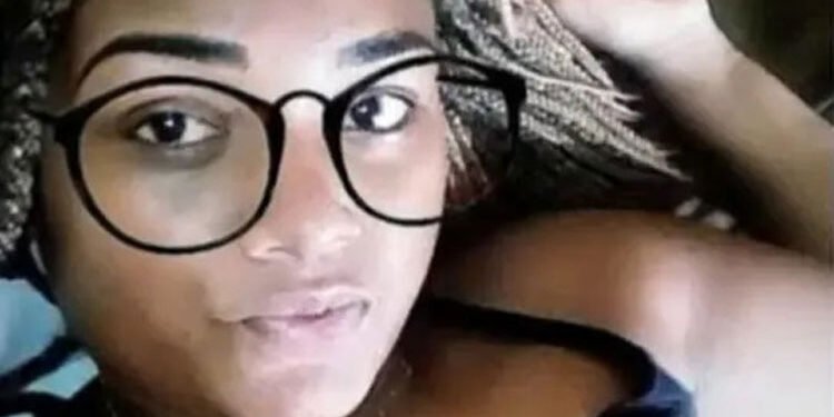Mulher é morta a tiros ao sair de casa para buscar filho em igreja de Salvador