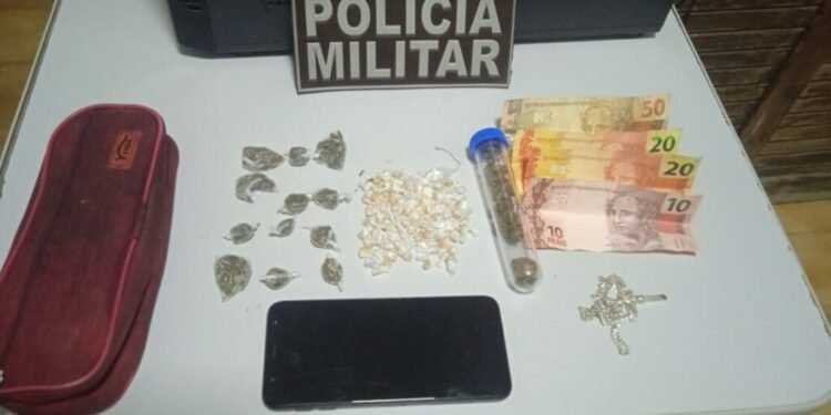 Polícia Militar prende suspeito de tráfico em Carinhanha