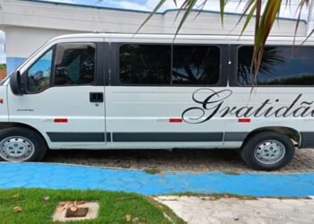 Corrente solidária ajuda motorista a adquirir nova van para trabalho em Iuiu