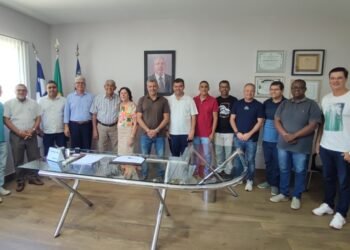 Guanambi: Prefeito Nal Azevedo recebe em seu gabinete pastores da OMEG e quer reforçar parceria social com as igrejas evangélicas