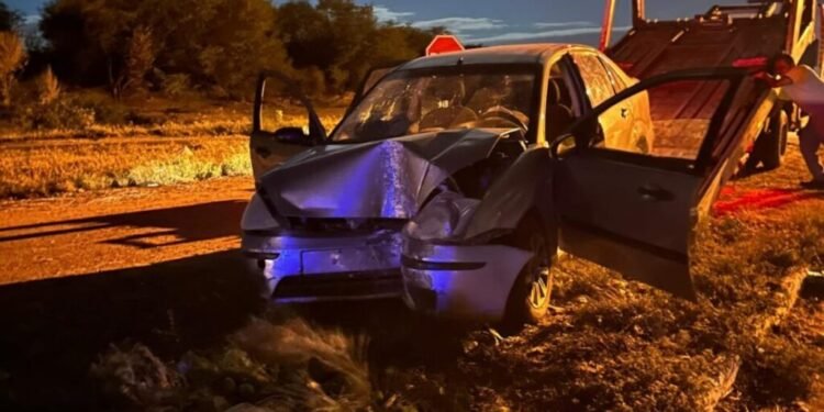 Motorista com sinais de embriaguez bate carro contra poste em Guanambi